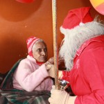 babbo natale e gli anziani